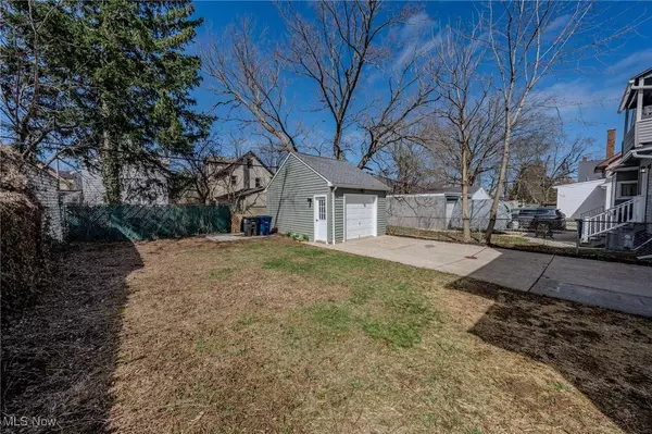 1524 Spring Garden AVE, Lakewood, OH 44107