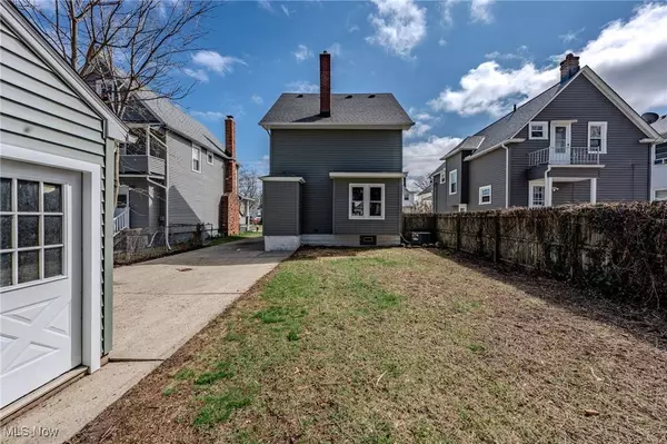 1524 Spring Garden AVE, Lakewood, OH 44107