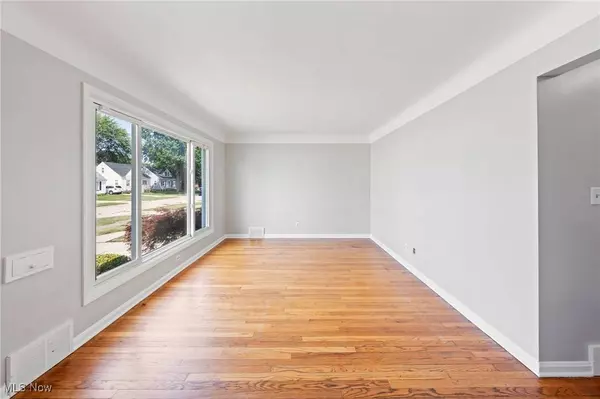 5603 Allanwood DR, Parma, OH 44129