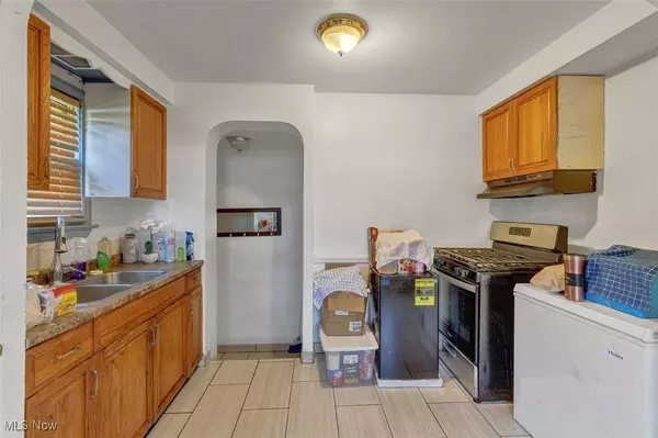 4427 E 139th ST, Garfield Heights, OH 44105