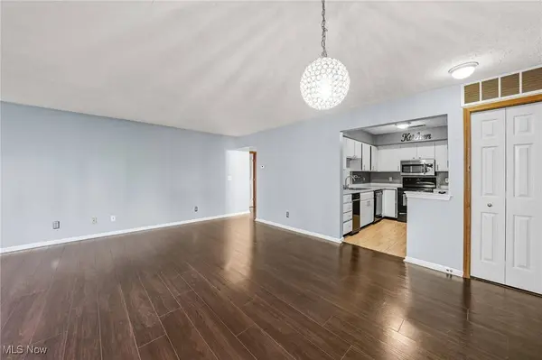 1360 Cedarwood DR #C2, Westlake, OH 44145