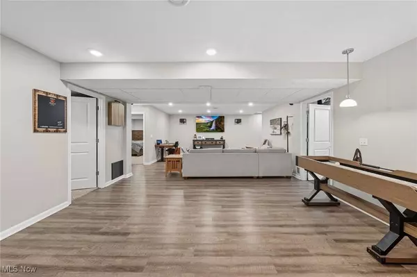 3793 Crimson Harvest LN, Medina, OH 44256