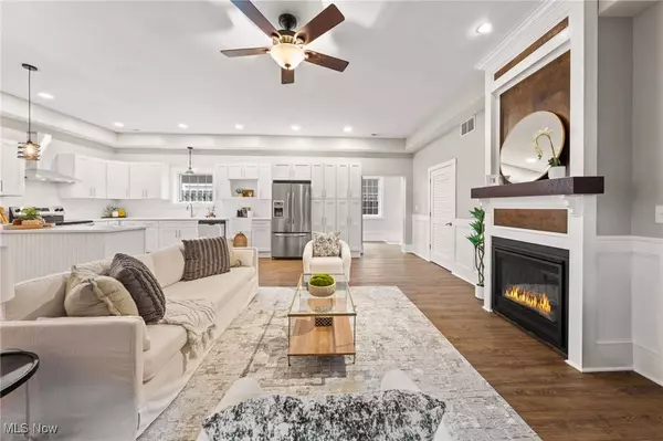 2160 W 40th ST, Cleveland, OH 44113