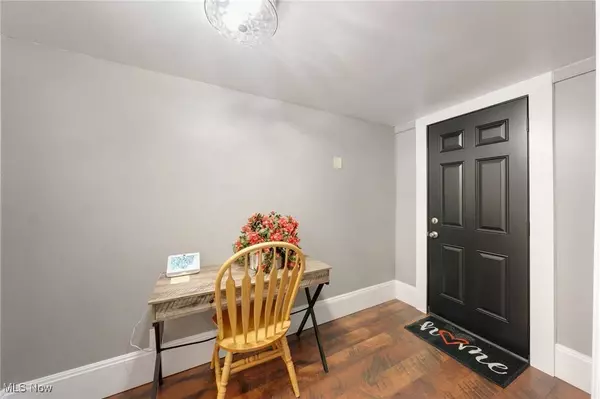 6813 W Clinton AVE, Cleveland, OH 44102