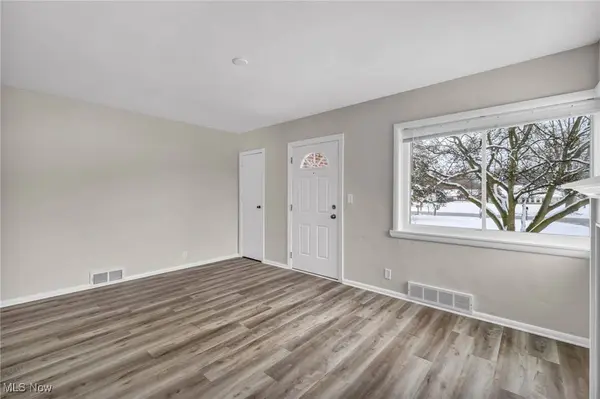 37745 French Creek RD, Avon, OH 44011