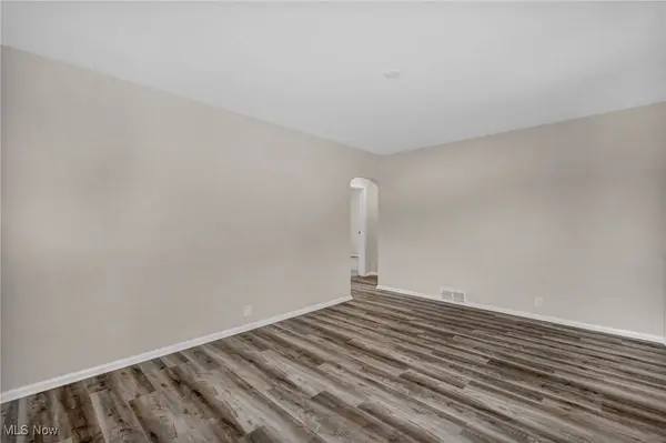 37745 French Creek RD, Avon, OH 44011