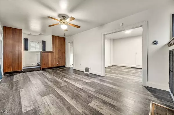 36 W Wilbeth RD, Akron, OH 44301