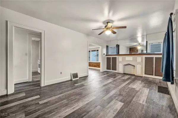 36 W Wilbeth RD, Akron, OH 44301