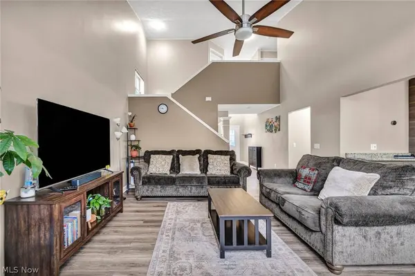 14825 Thornton DR, North Royalton, OH 44133