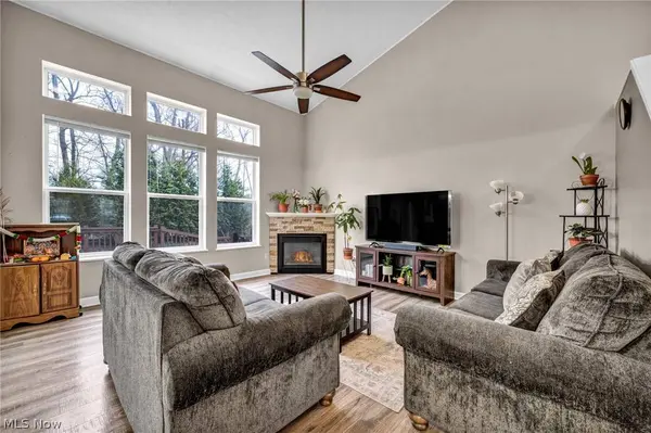 14825 Thornton DR, North Royalton, OH 44133