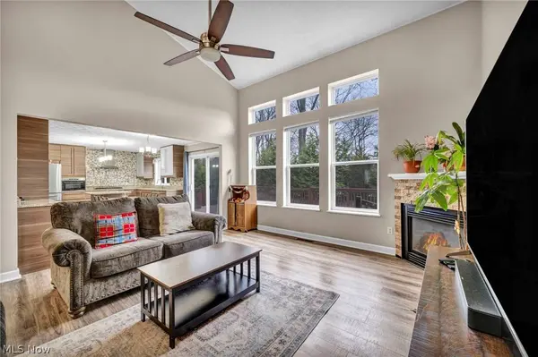 14825 Thornton DR, North Royalton, OH 44133