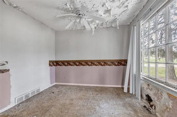 229 W 130th ST, Hinckley, OH 44233