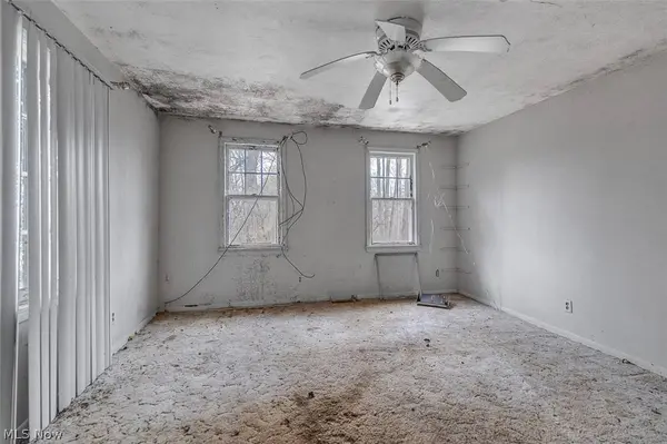 229 W 130th ST, Hinckley, OH 44233