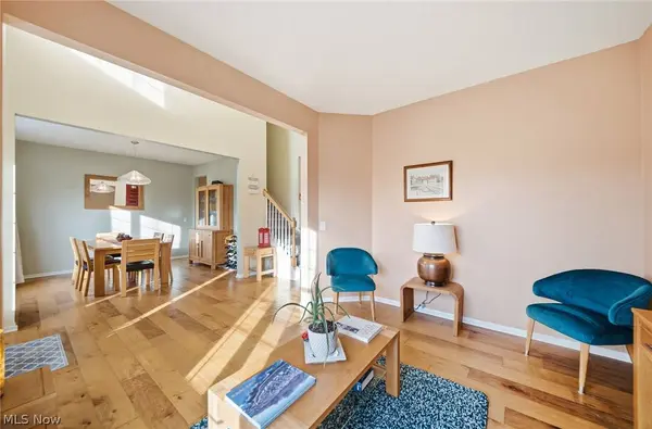 313 Wilmington DR, Broadview Heights, OH 44147