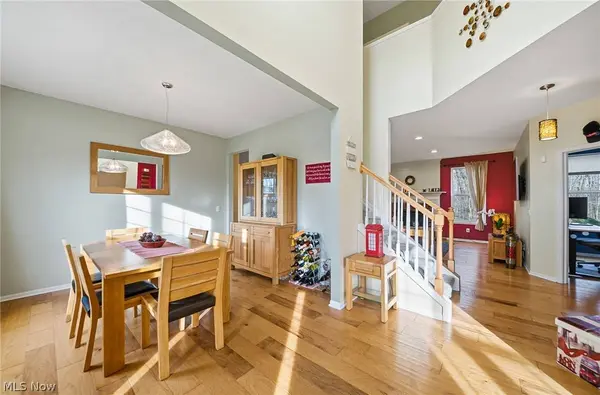 313 Wilmington DR, Broadview Heights, OH 44147