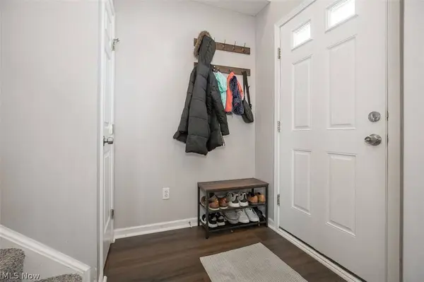 887 Woodfield LN, Brunswick, OH 44212