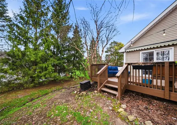 1960 Deerhaven LN, Broadview Heights, OH 44147