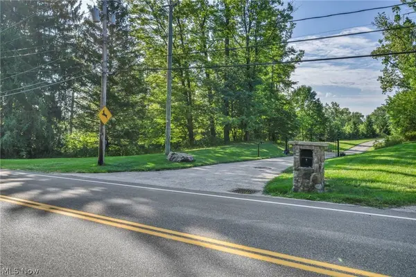 6610 E Wallings RD, Brecksville, OH 44141
