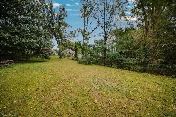 2821 Nesmith Lake BLVD, Akron, OH 44314
