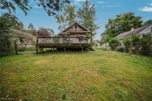 2821 Nesmith Lake BLVD, Akron, OH 44314