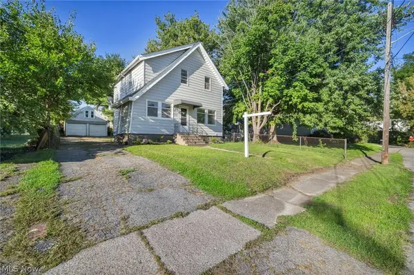 2407 Mira CT, Cleveland, OH 44109