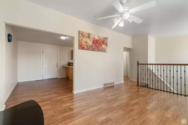 4270 S WHIPOORWHIL ST, West Valley City, UT 84120