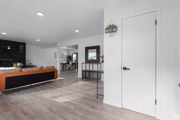 7994 S ROOSEVELT ST W, Midvale, UT 84047