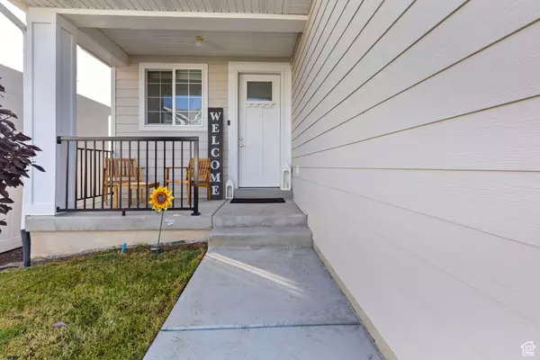 4694 E LAKE CORNER DR, Eagle Mountain, UT 84005