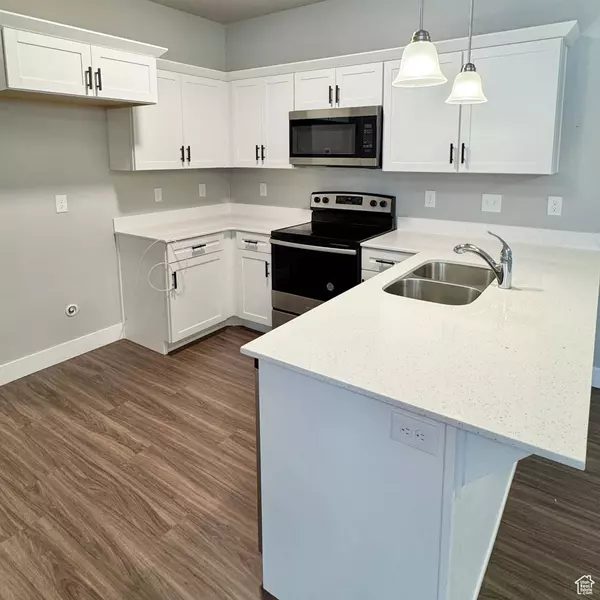 884 N VAN DYNE DR #E304, Saratoga Springs, UT 84045