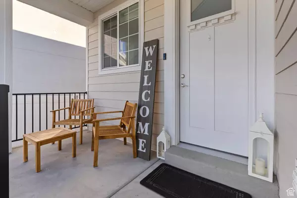 4694 E LAKE CORNER DR, Eagle Mountain, UT 84005