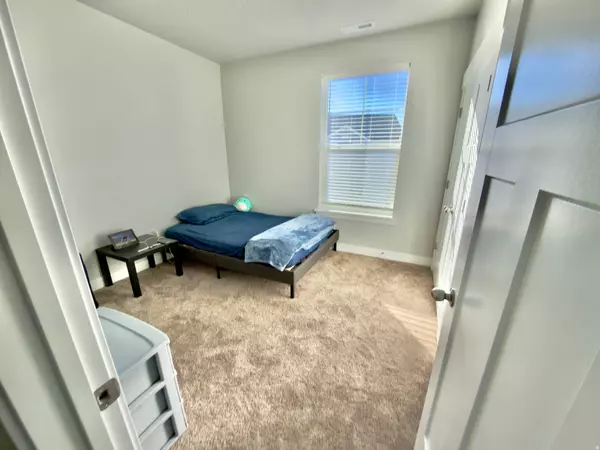 1772 N BUCKEYE WAY #303, Saratoga Springs, UT 84045