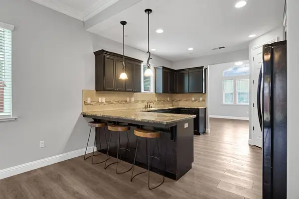 798 S Michelle, Kerman, WA 99363