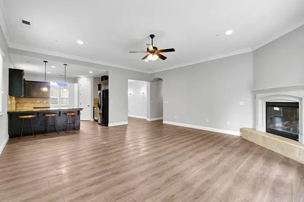 798 S Michelle, Kerman, WA 99363
