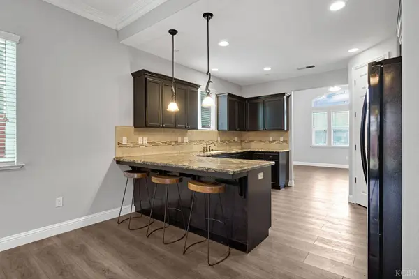 798 S Michelle Avenue, Kerman, CA 93630