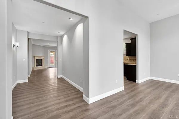 798 S Michelle Avenue, Kerman, CA 93630