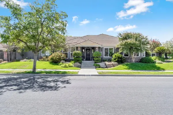 1405 Lincoln LN, Lemoore, CA 93245