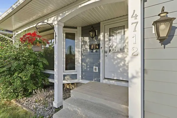 4712 60 ST NE, Calgary, AB T1Y 5E8
