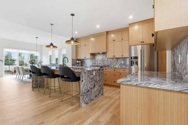 44 Ranchers WAY, Okotoks, AB T1S 4C8
