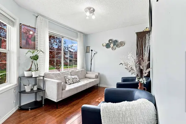 92 Arbour Meadows Close NW, Calgary, AB T3G 5J4