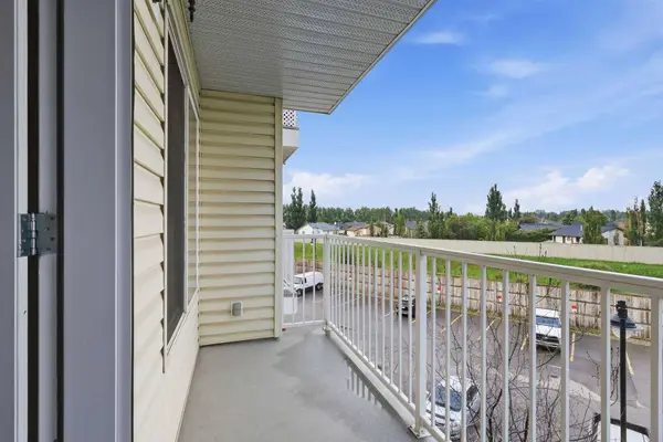 700 Willowbrook RD NW #2323, Airdrie, AB T4B 0L5