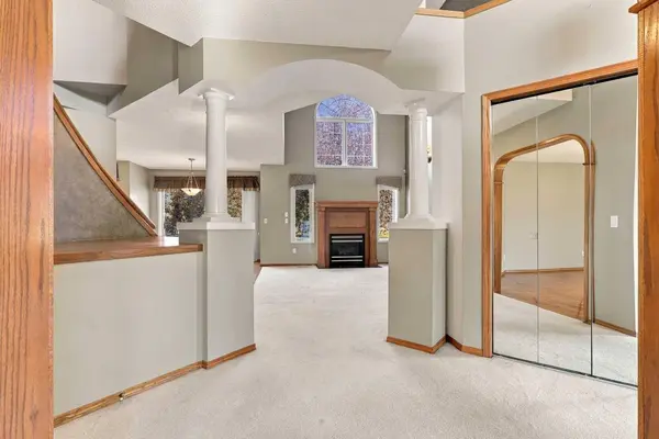 25 Arbour Ridge PARK NW, Calgary, AB T3G 4C4