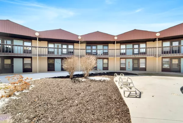 Appleton, WI 54914-8850,1221 S Van Dyke Rd #2c