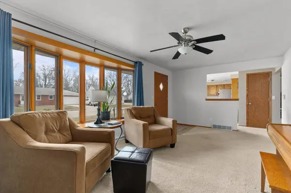 2013 S HENRY ST, Neenah, WI 54956