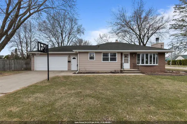 2013 S HENRY ST, Neenah, WI 54956