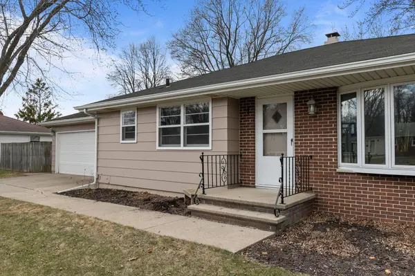 2013 S HENRY ST, Neenah, WI 54956