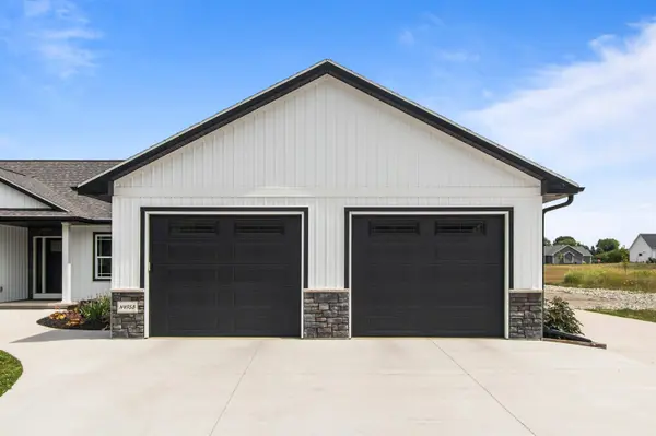 N4958 HAWK RIDGE DR, Shiocton, WI 54170