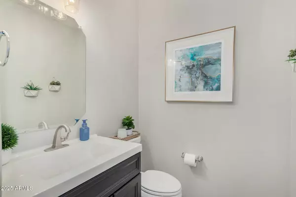 1402 E ZION Way, Chandler, AZ 85249