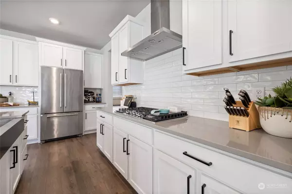 4682 Hibiscus CIR SW, Port Orchard, WA 98367