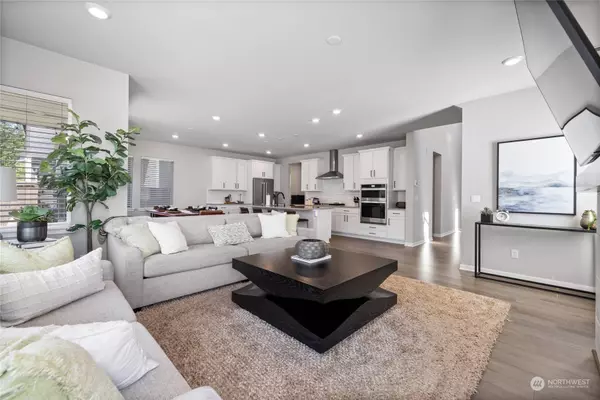 4682 Hibiscus CIR SW, Port Orchard, WA 98367