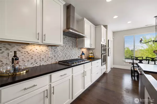 11076 Pershing PL, Gig Harbor, WA 98332